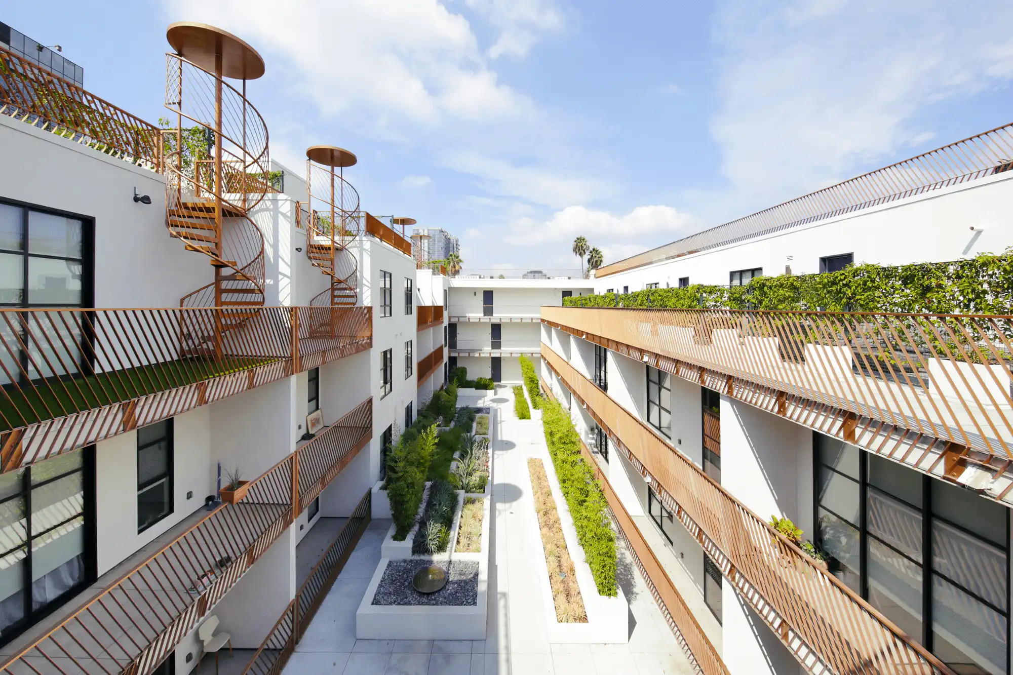 Imgiharoldwaystairs ROM Residential