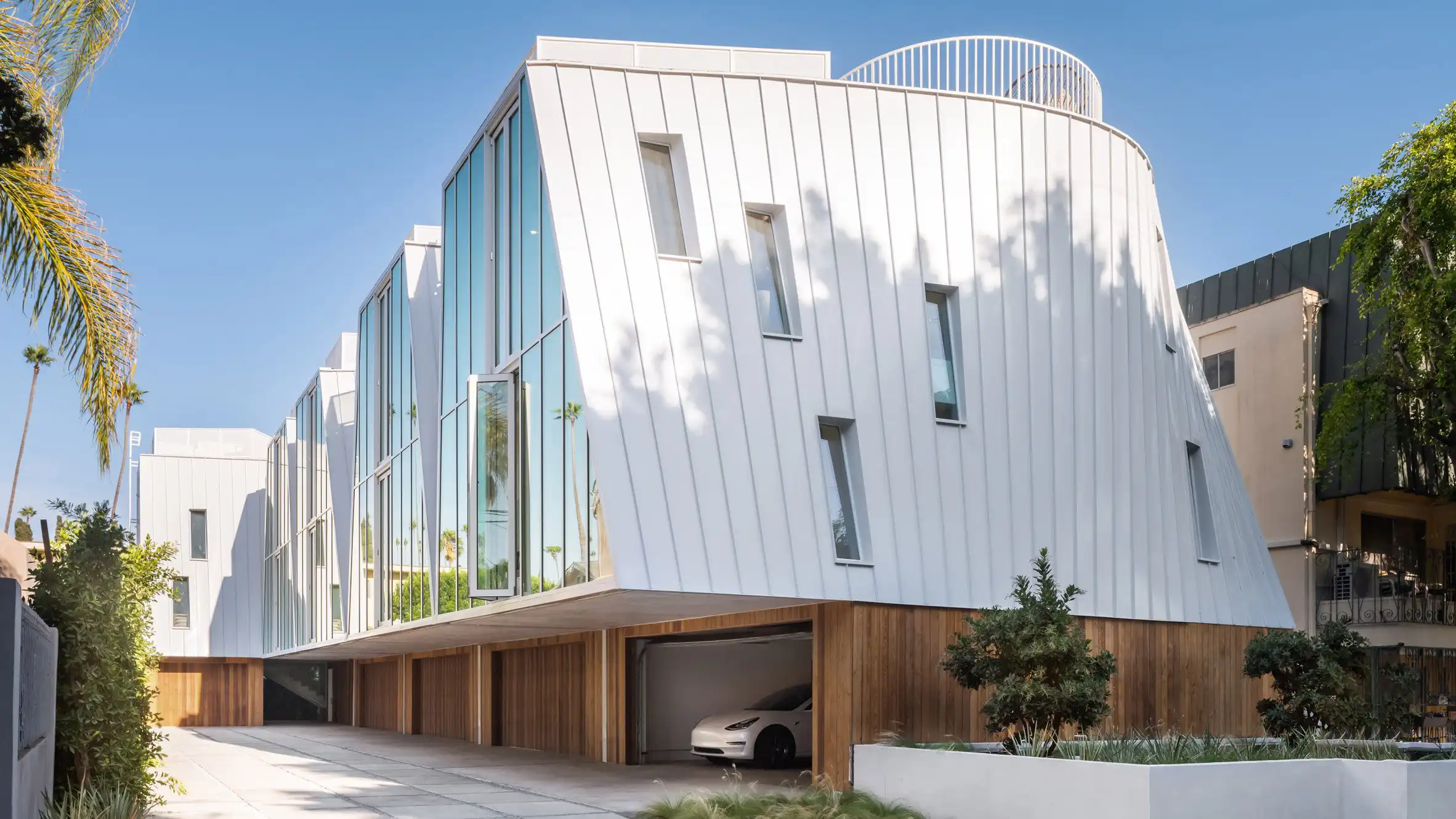 Canyondrive  ROM Residential Property Management Los Angeles