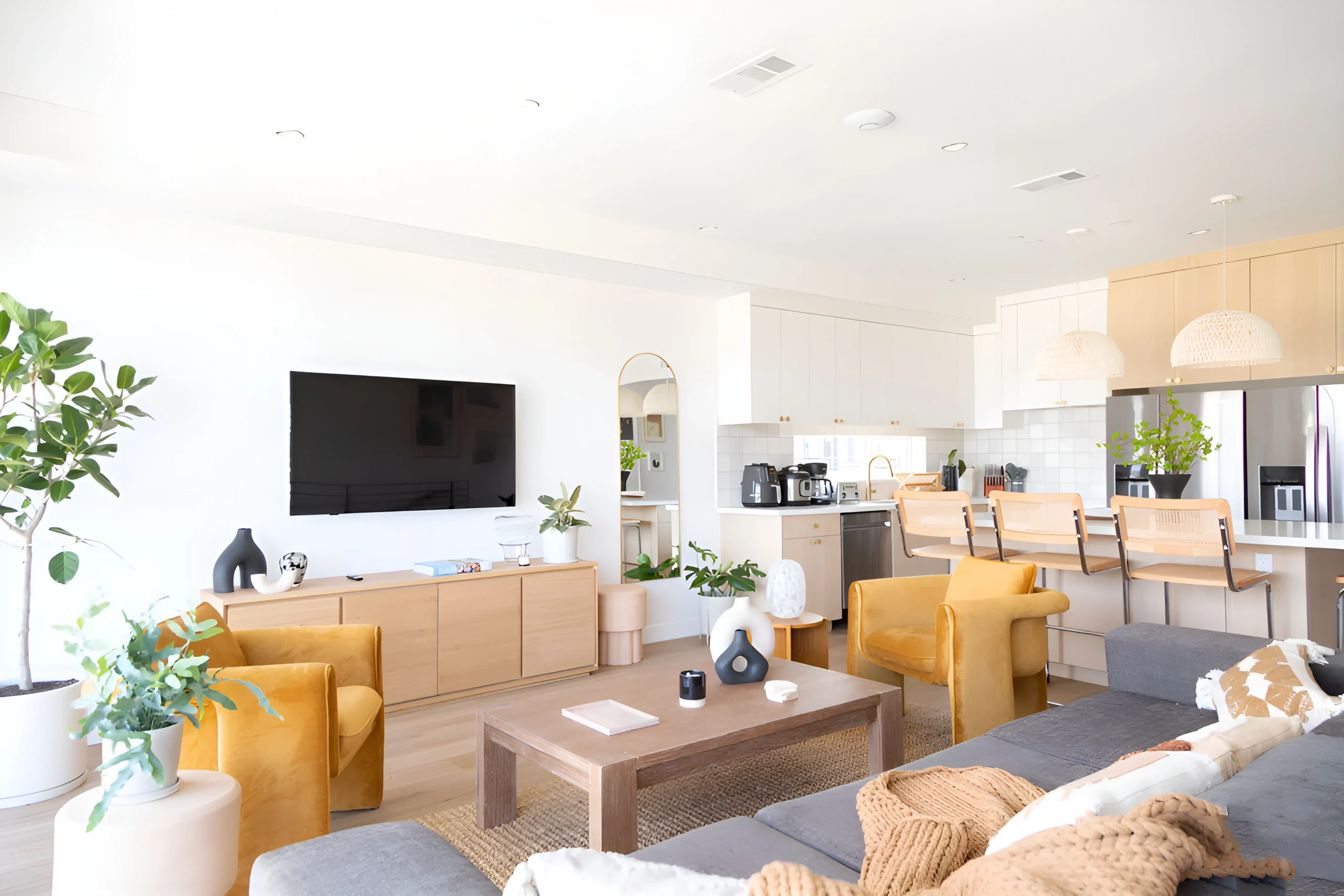 Mariposa Avenue   ROM Residential Properties