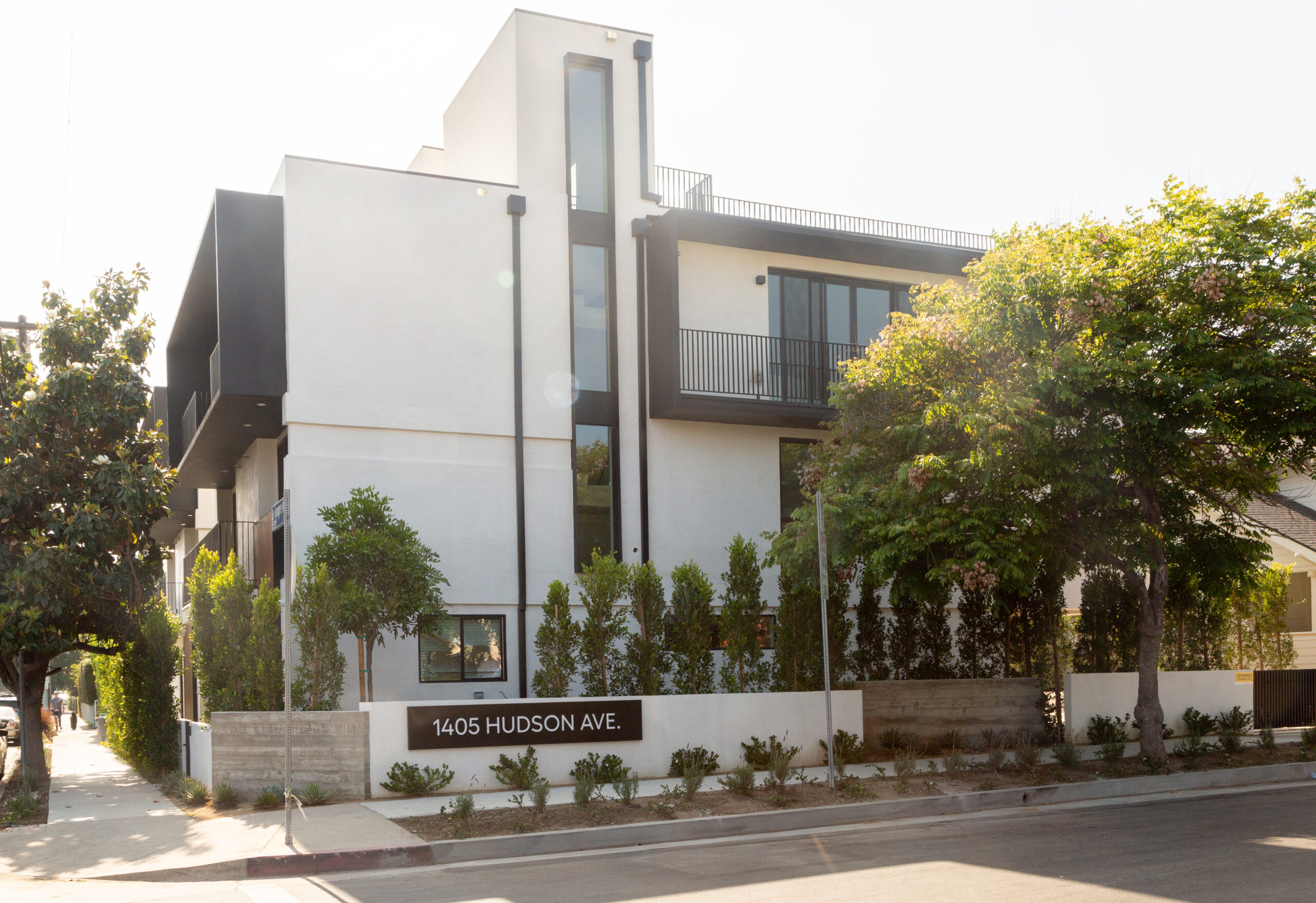 GXB   ROM Residential Property Management Los Angeles